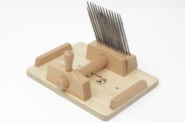 Wingham Hand Combs with Base Plate