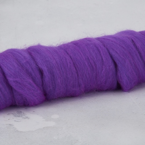 Vibrant Lilac Dyed Merino 3.86