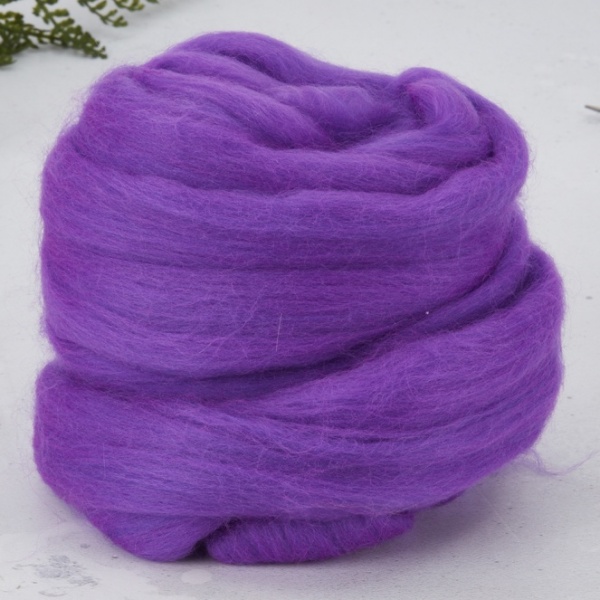 Vibrant Lilac Dyed Merino 3.86